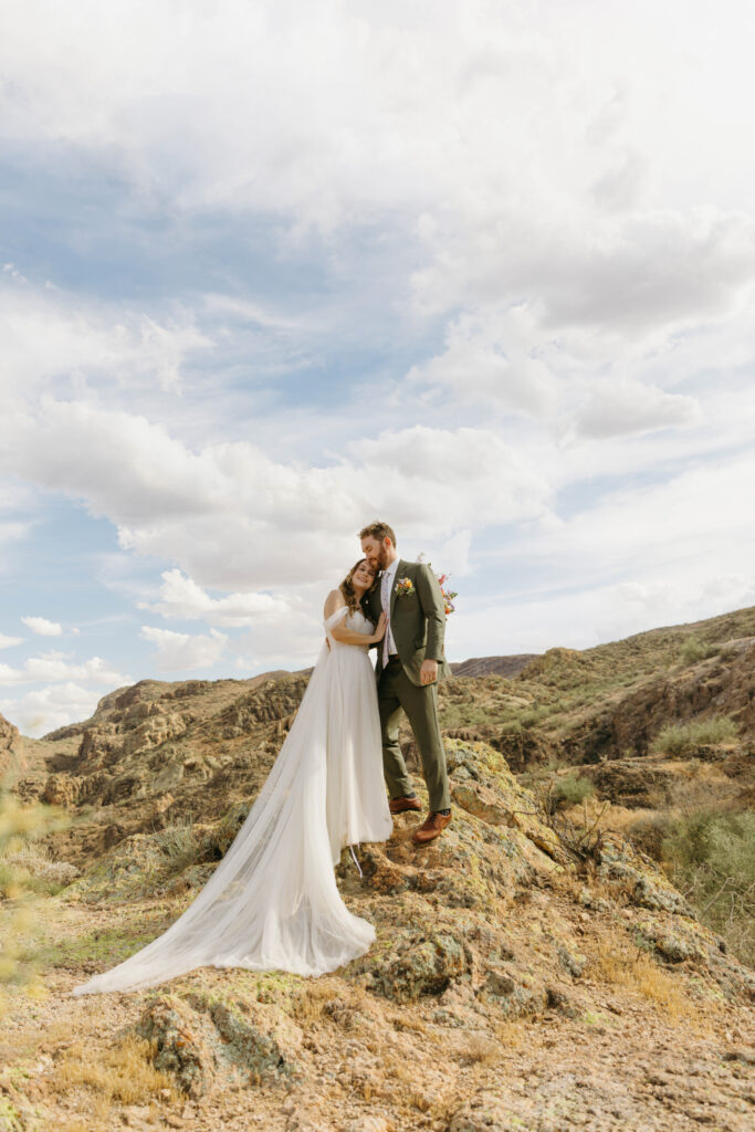 bridal portraits along Canyon Lake before dolly steamboat wedding