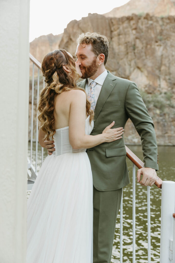 dolly steamboat wedding canyon lake arizona