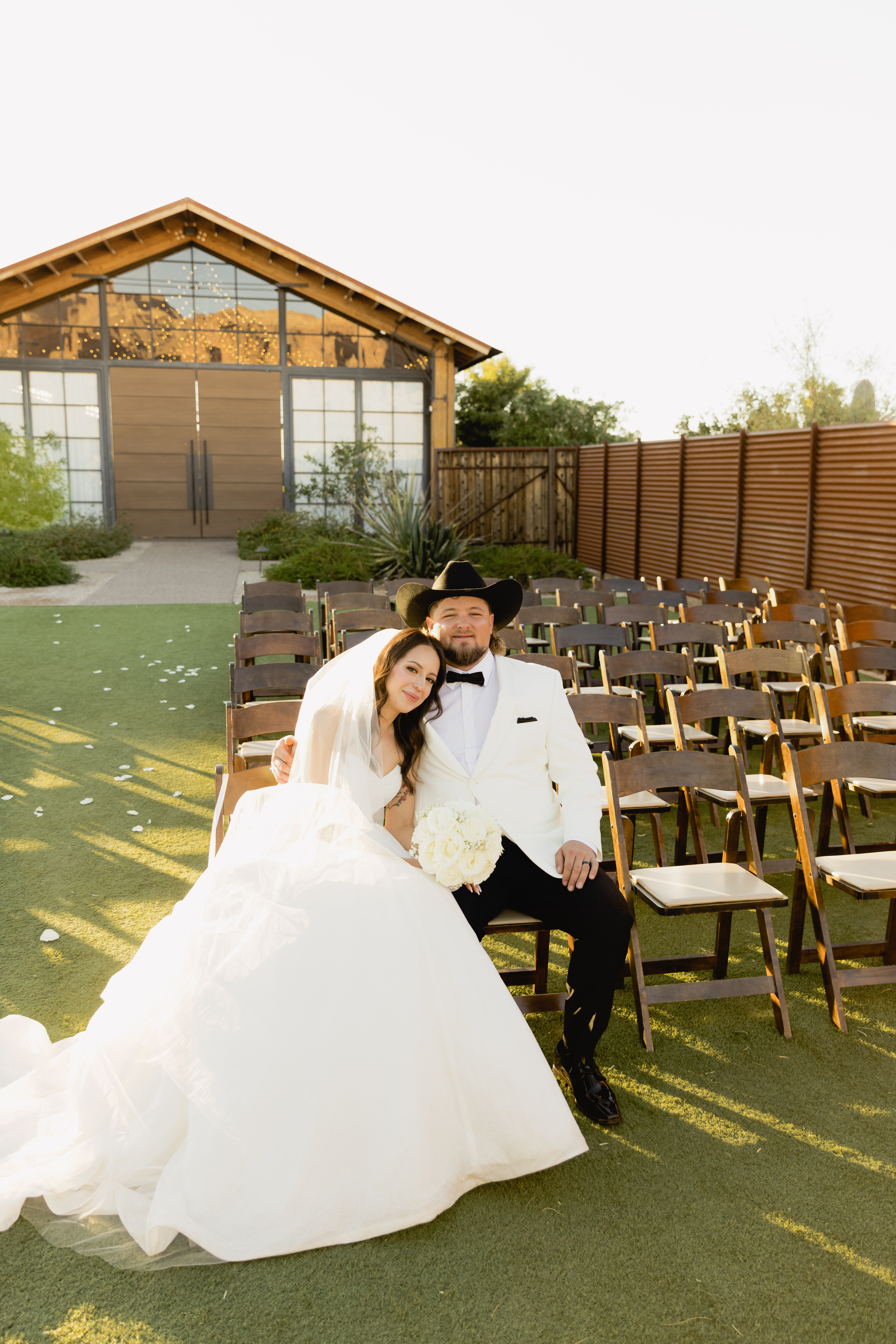 Romantic portraits at The Paseo during a winter wedding in Arizona
