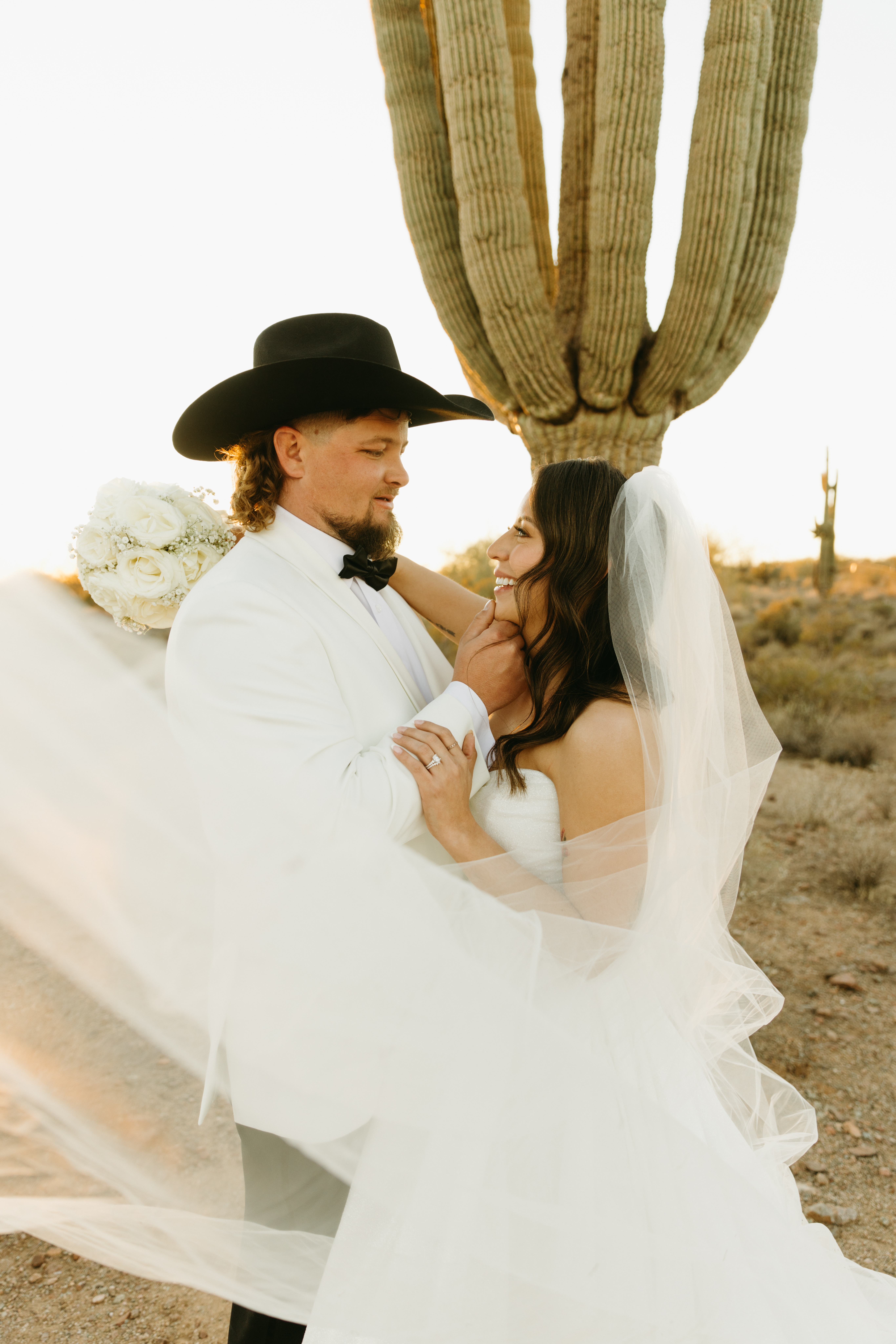 Romantic portraits at The Paseo during a winter wedding in Arizona