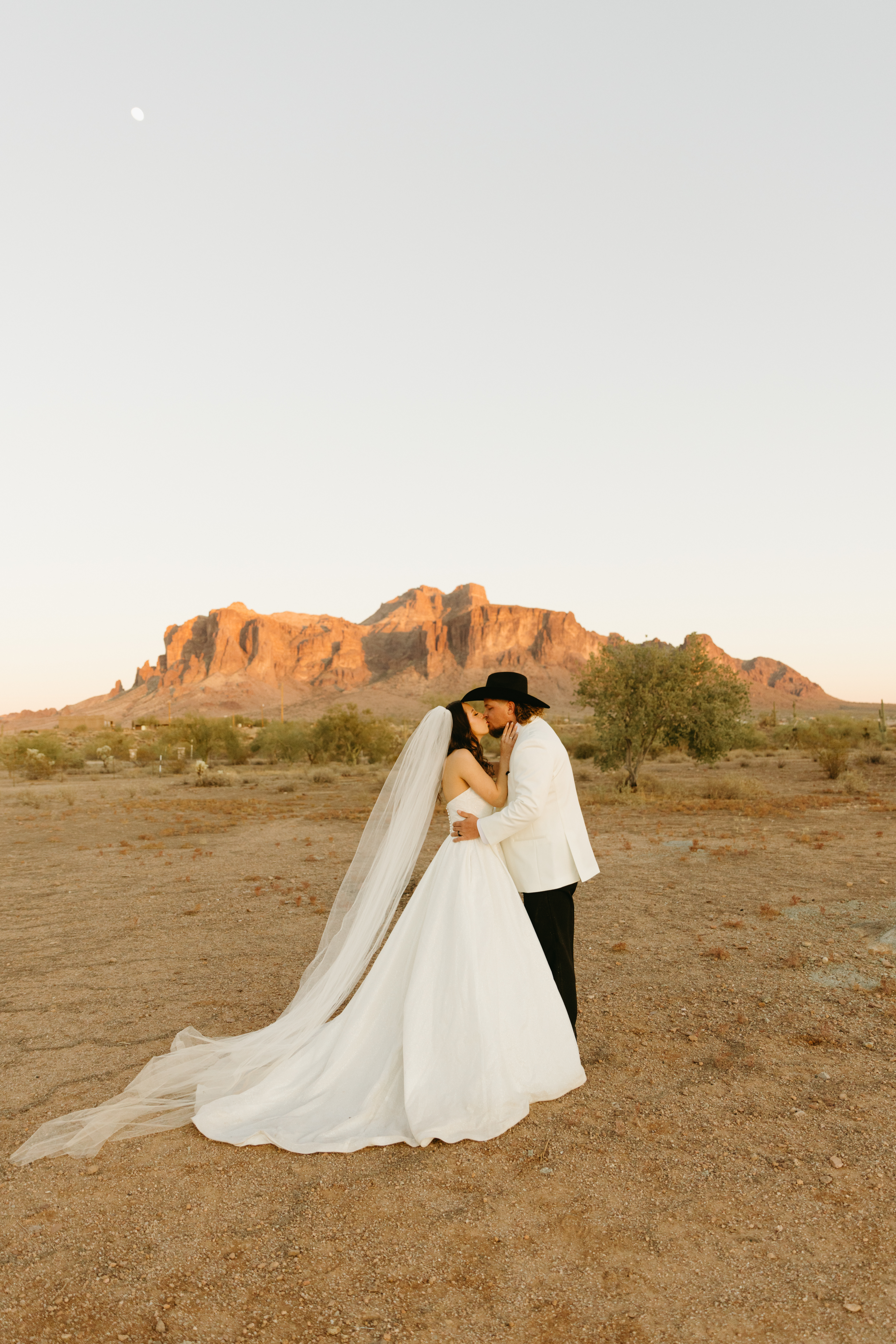 Romantic portraits at The Paseo during a winter wedding in Arizona