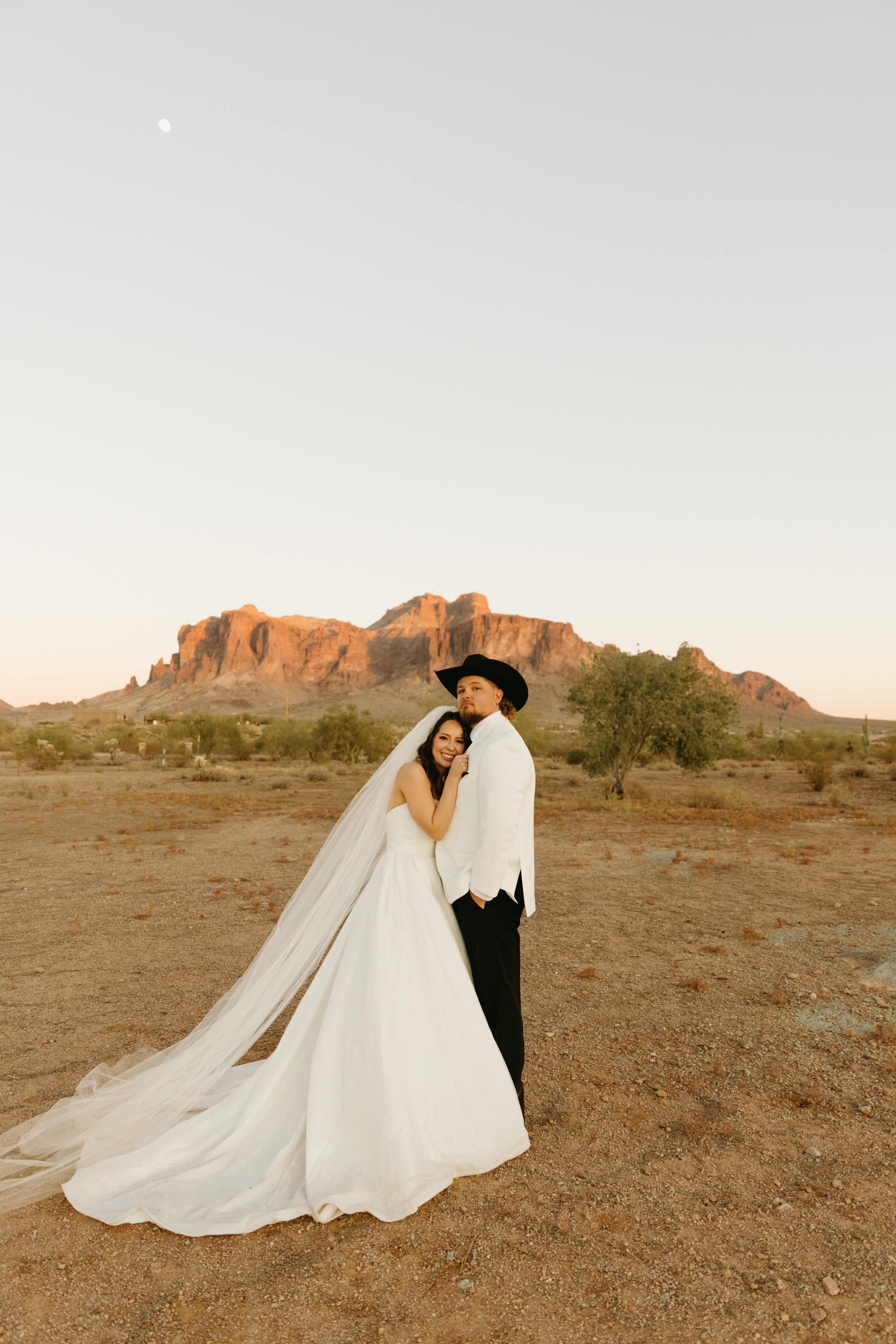 Romantic portraits at The Paseo during a winter wedding in Arizona
