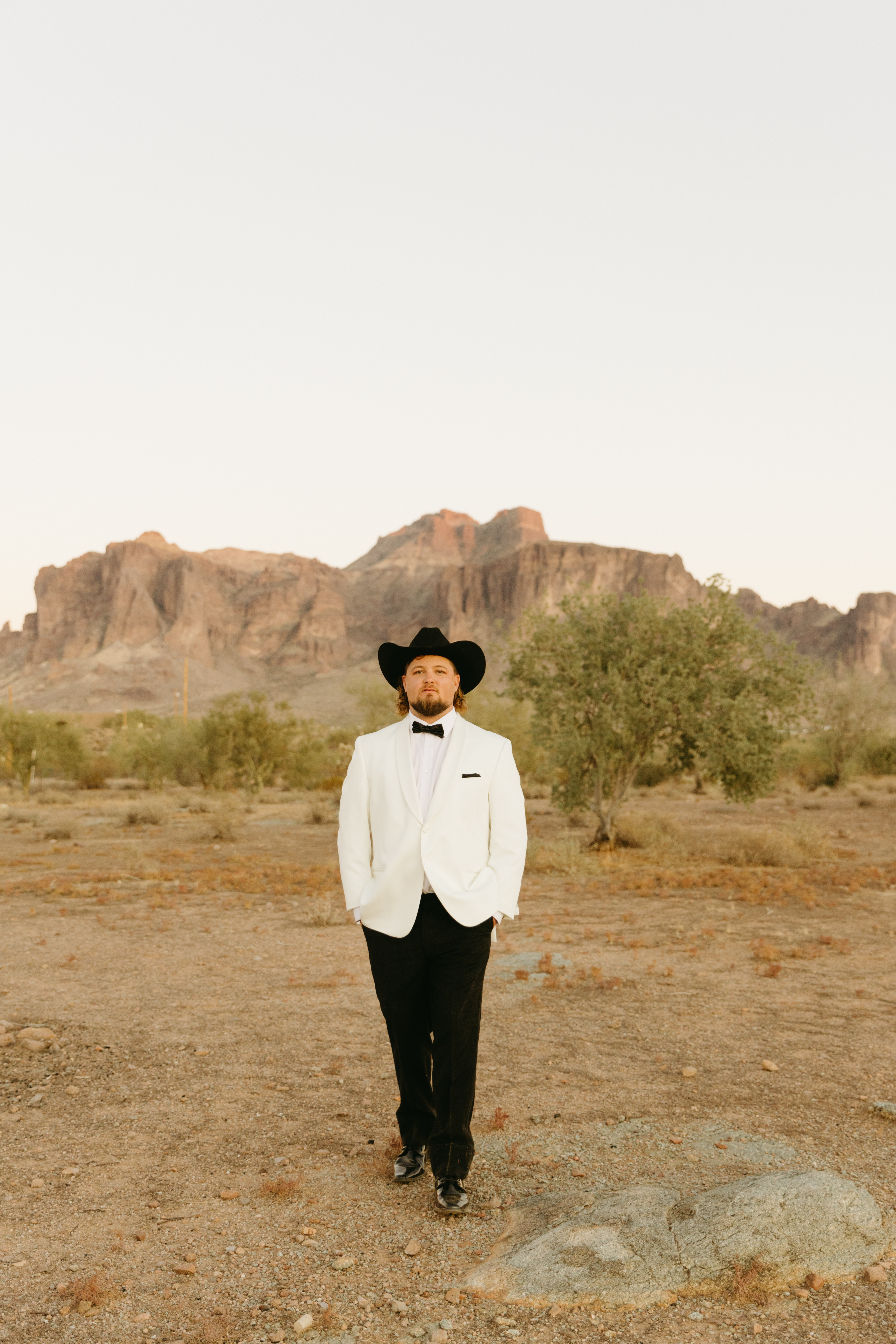 Romantic portraits at The Paseo during a winter wedding in Arizona