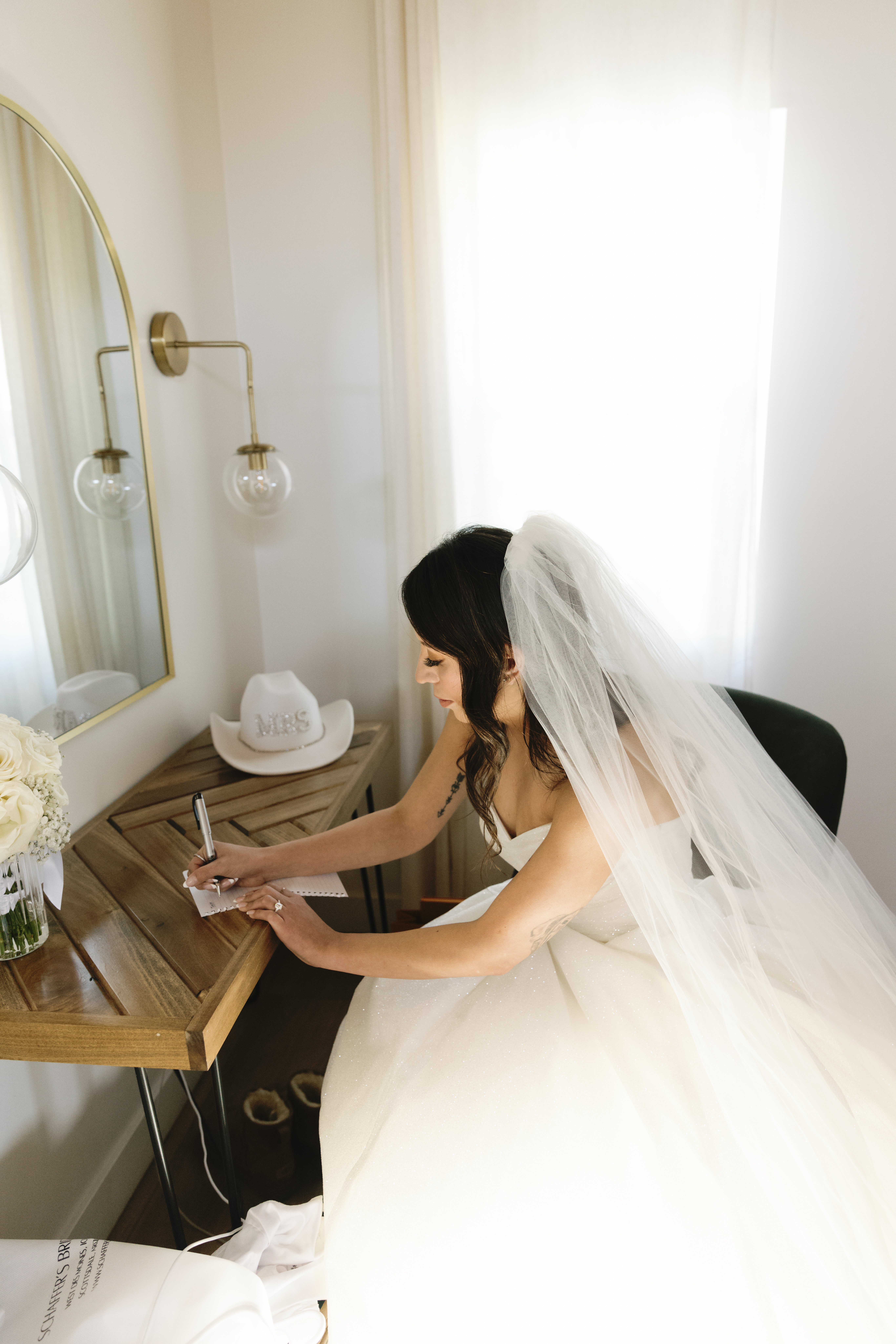 bride getting ready for her wedding in arizona