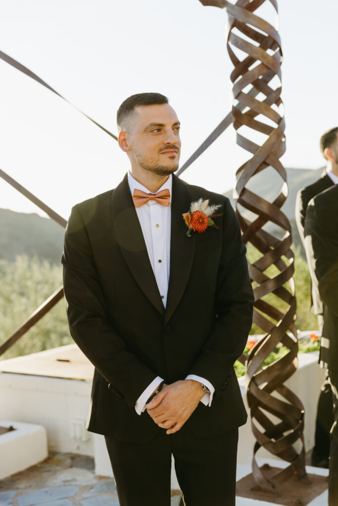 Outdoor wedding ceremony overlooking the Phoenix mountains at Different Pointe of View.