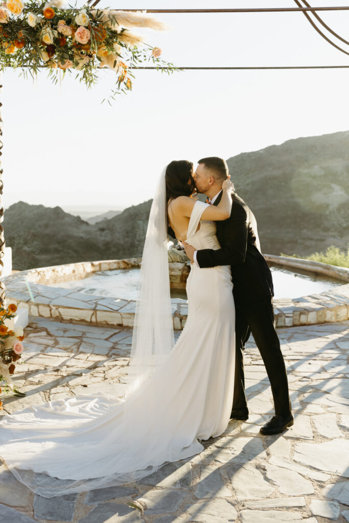 Outdoor wedding ceremony overlooking the Phoenix mountains at Different Pointe of View.